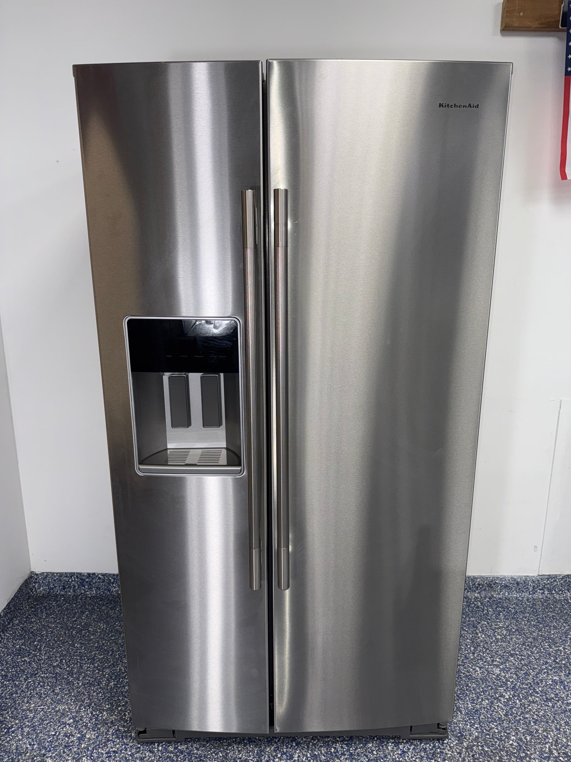 Discount KITCHENAID side-by-side refrigerator at Appliance Shark. Overland Park, KS's premier scratch-dent appliance store.