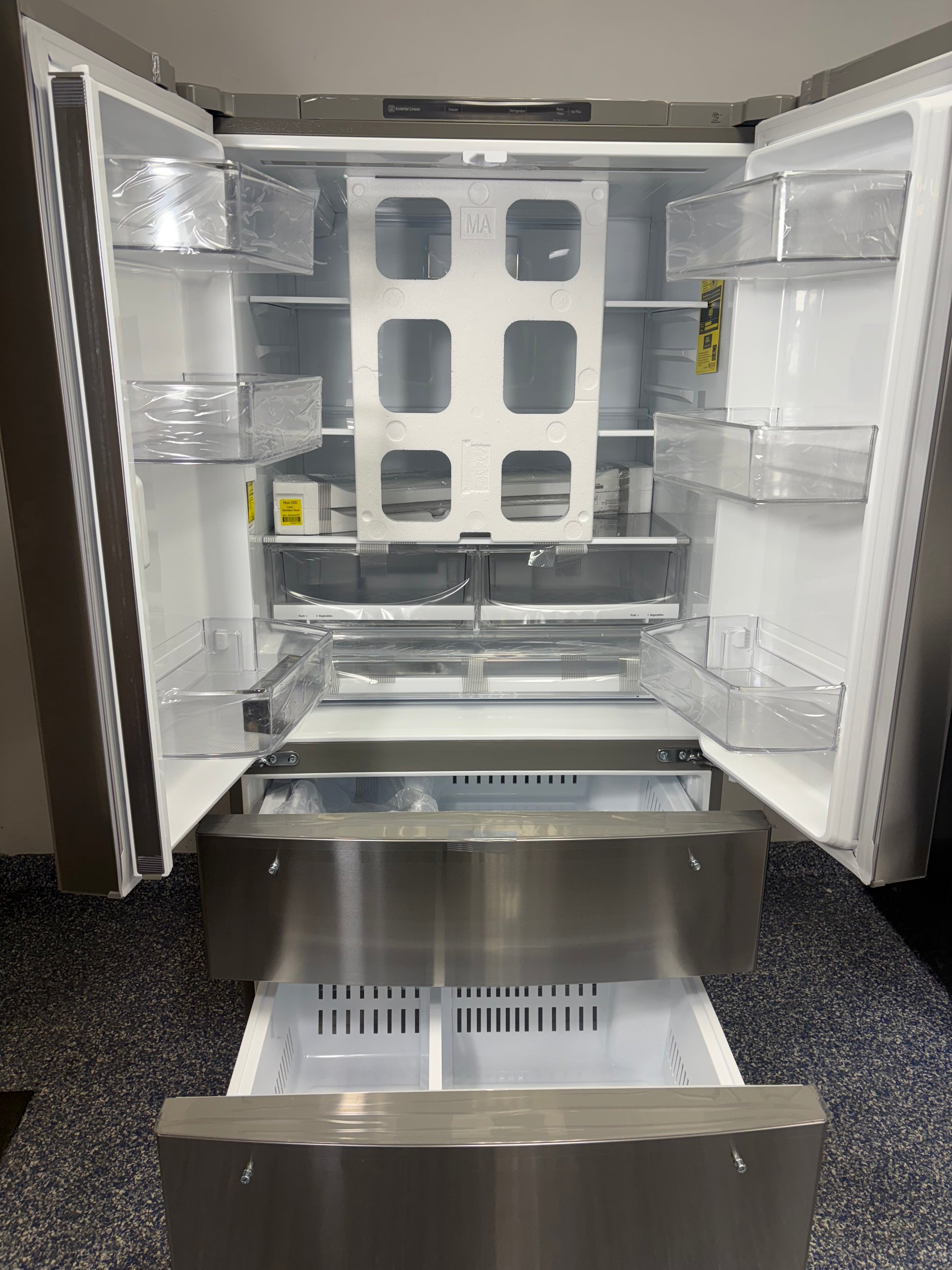 Kansas City's best deals on LG refrigerators are at Appliance Shark!