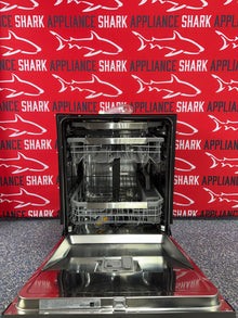 Scratch-dent LG built-in dishwasher at Appliance Shark. Kansas City’s best dishwasher store.