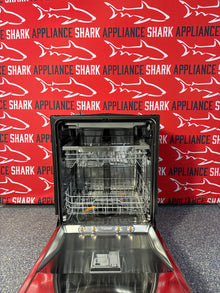 Discount LG built-in dishwasher at Appliance Shark. Overland Park, KS’s premier scratch-dent appliance store.