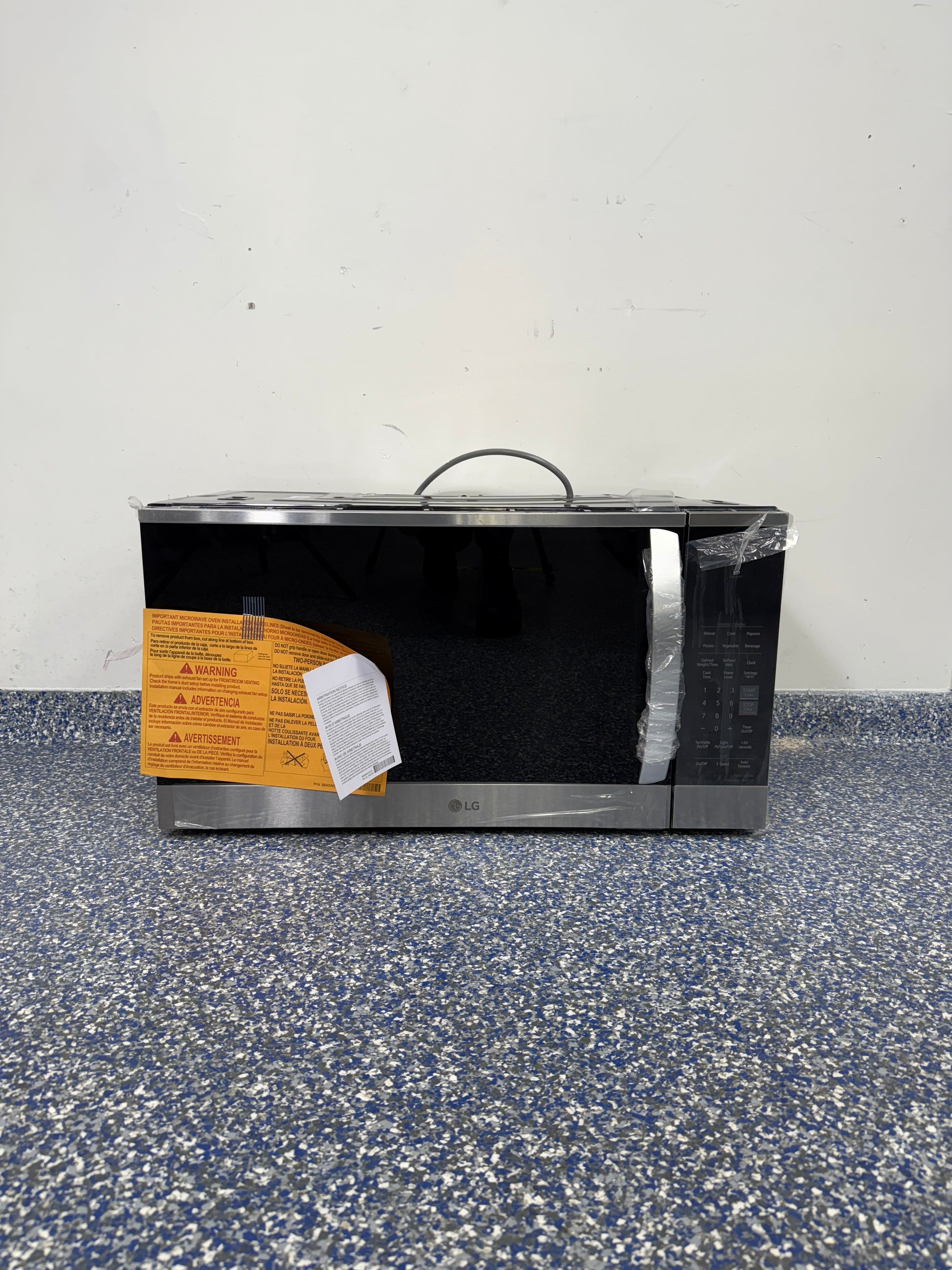 1.8 Cu.Ft. 1000 Watt LG Over-the-Range Microwave with Fingerprint Resistant and EasyClean Finish, 3 Auto Cook Modes, and Sensor Cooking at Appliance Shark Scratch and Dent Appliance Store in Overland Park, Kansas