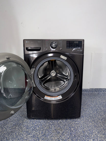 Scratch-dent LG front load washer at Appliance Shark. Overland Park, KS’s premier washer store.
