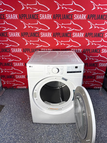 Scratch-dent LG electric dryer at Appliance Shark. Kansas City's best appliance store.