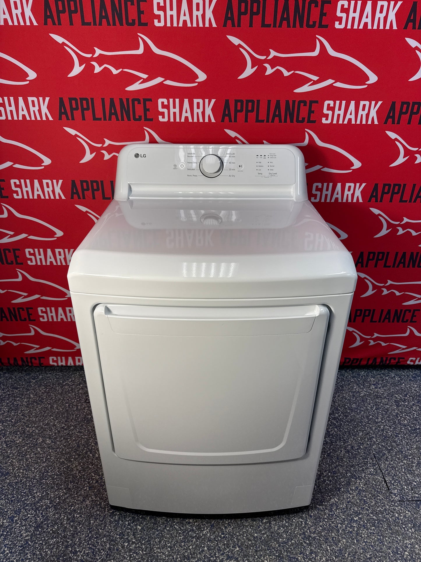 Discount LG electric dryer at Appliance Shark. Overland Park, KS’s premier scratch-dent appliance store.