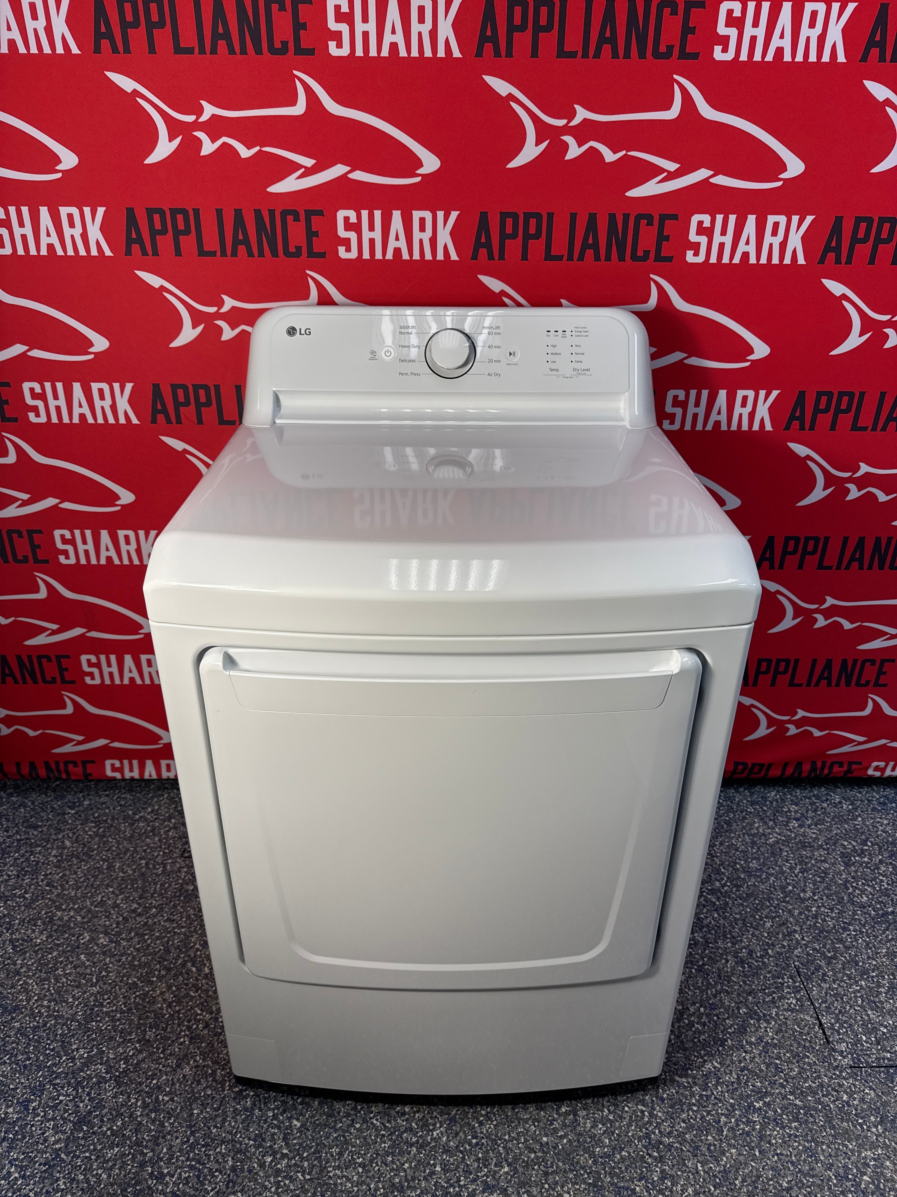 Discount LG electric dryer at Appliance Shark. Overland Park, KS’s premier scratch-dent appliance store.