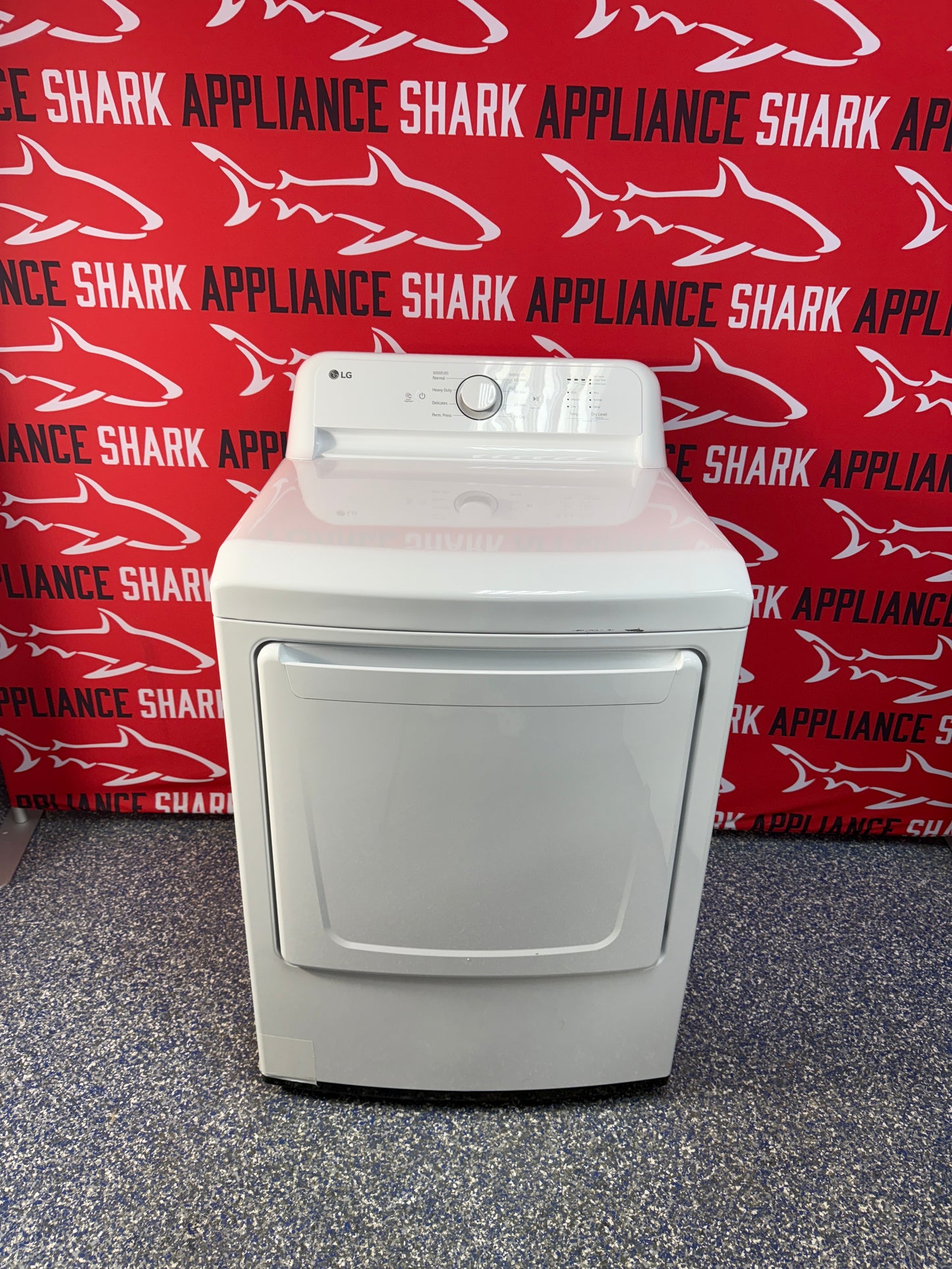 Discount LG electric dryer at Appliance Shark. Overland Park, KS’s premier scratch-dent appliance store.