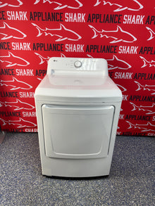 Discount LG electric dryer at Appliance Shark. Overland Park, KS’s premier scratch-dent appliance store.