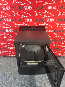Save on an LG 7.3 cu ft electric dryer with AI sensor dry at Appliance Shark. Overland Park, KS's top scratch-dent appliance store.