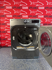 Scratch-dent LG electric dryer at Appliance Shark. Kansas City’s best appliance store.