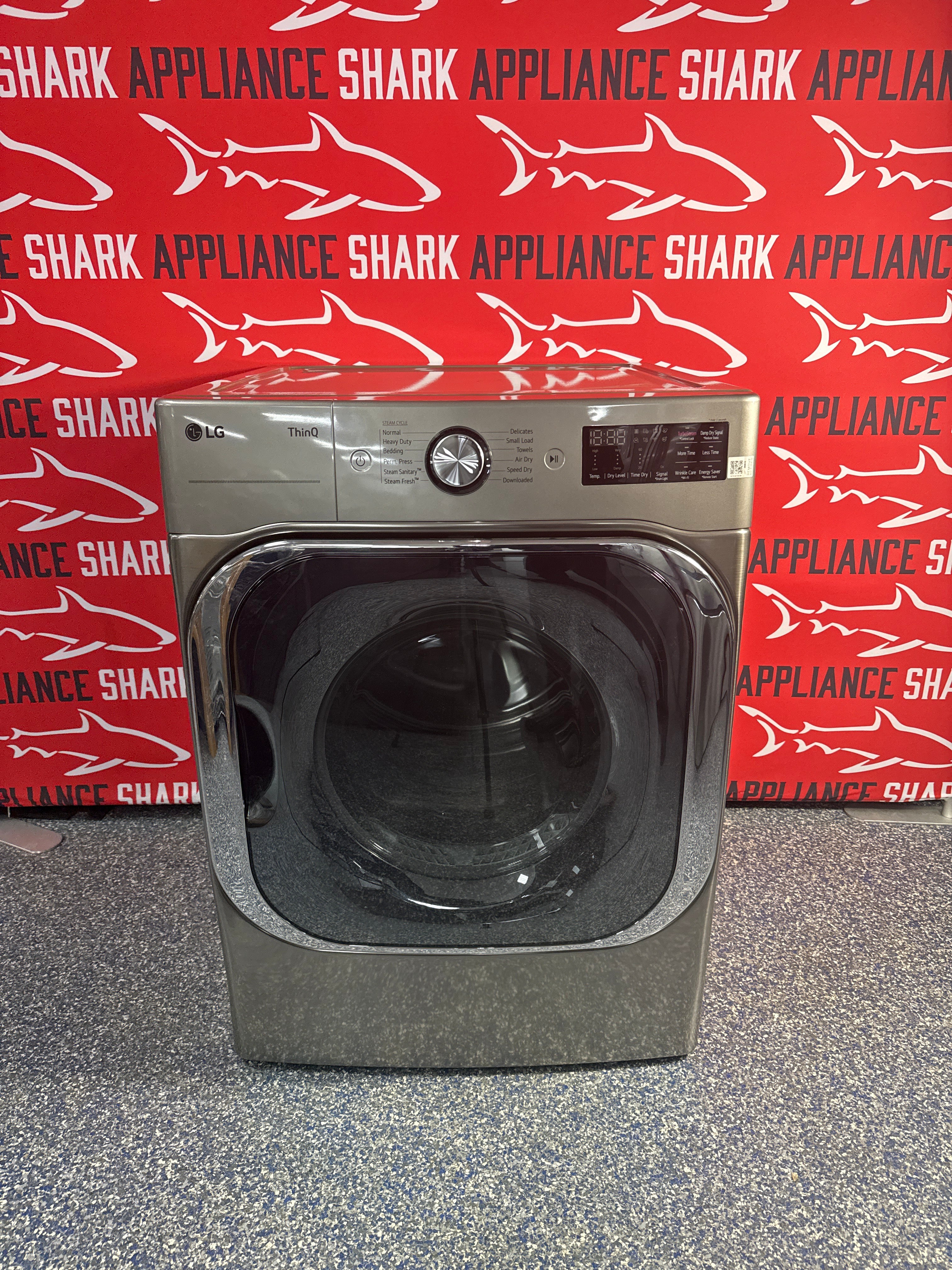 Discount LG electric dryer at Appliance Shark. Overland Park, KS’s premier scratch-dent appliance store.