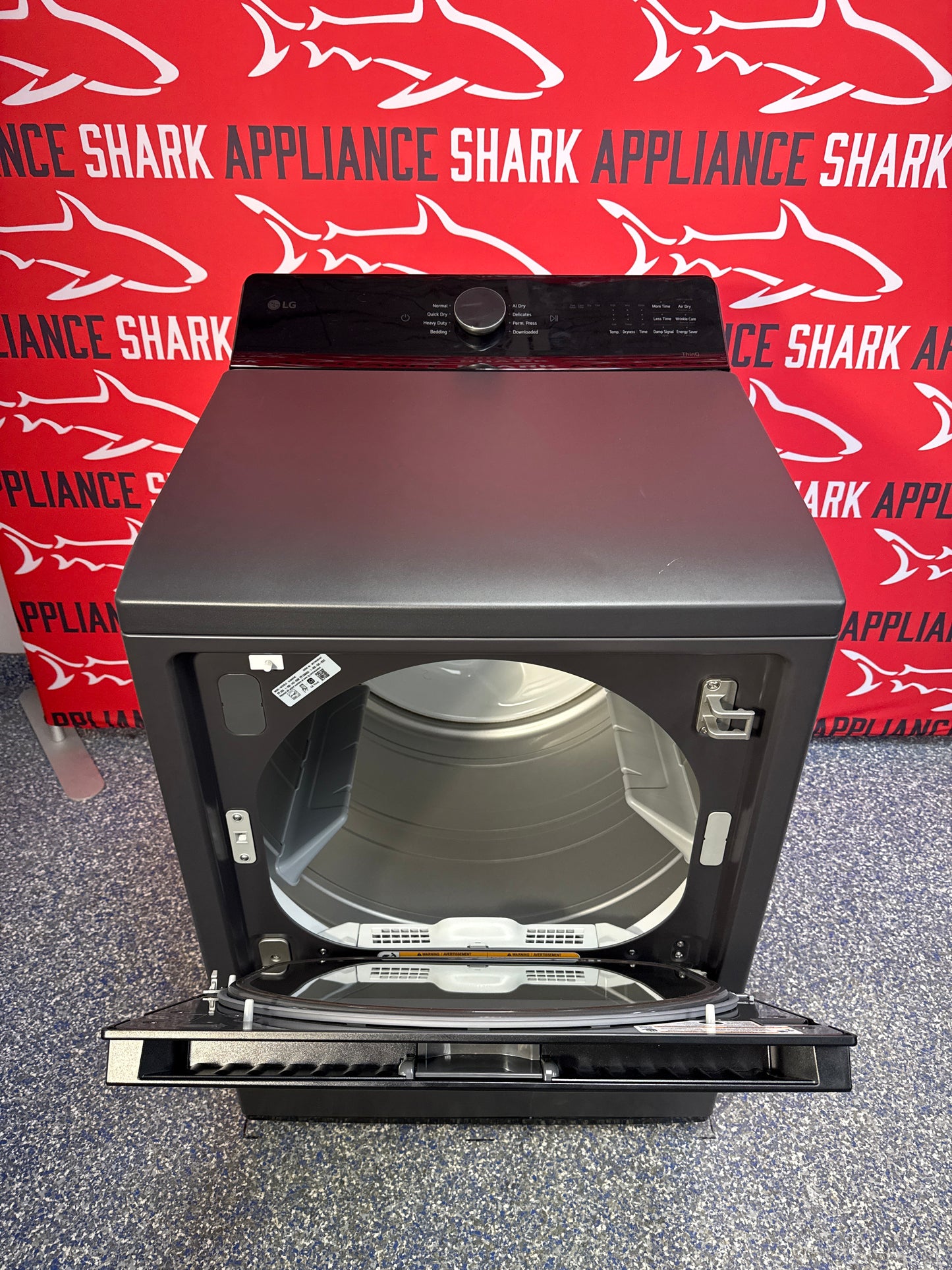 Scratch-dent LG gas dryer at Appliance Shark. Kansas City's best appliance store.