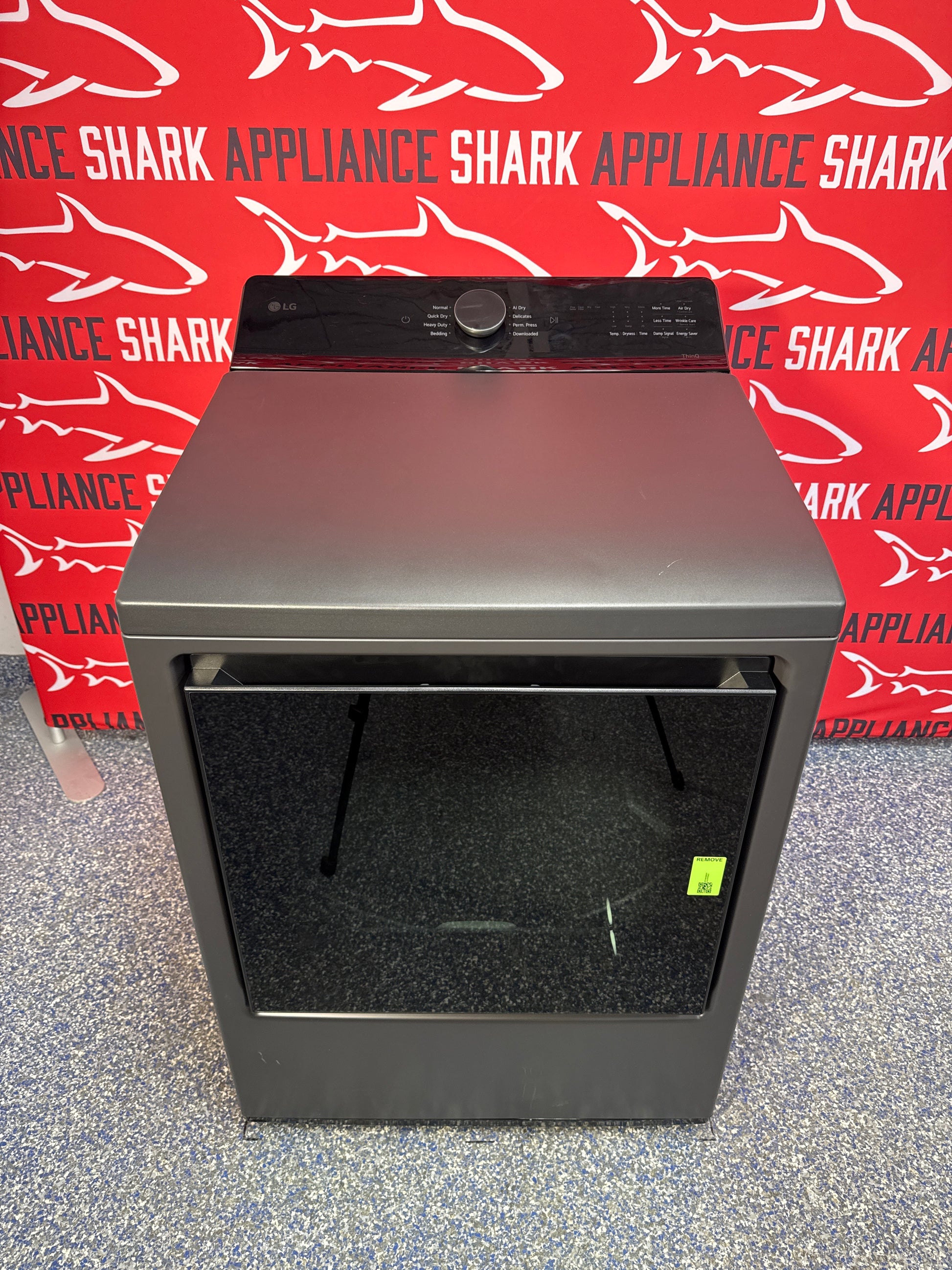Discount LG gas dryer at Appliance Shark. Overland Park, KS's premier scratch-dent appliance store.