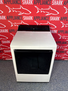 Discount LG gas dryer at Appliance Shark. Overland Park, KS’s premier scratch-dent appliance store.