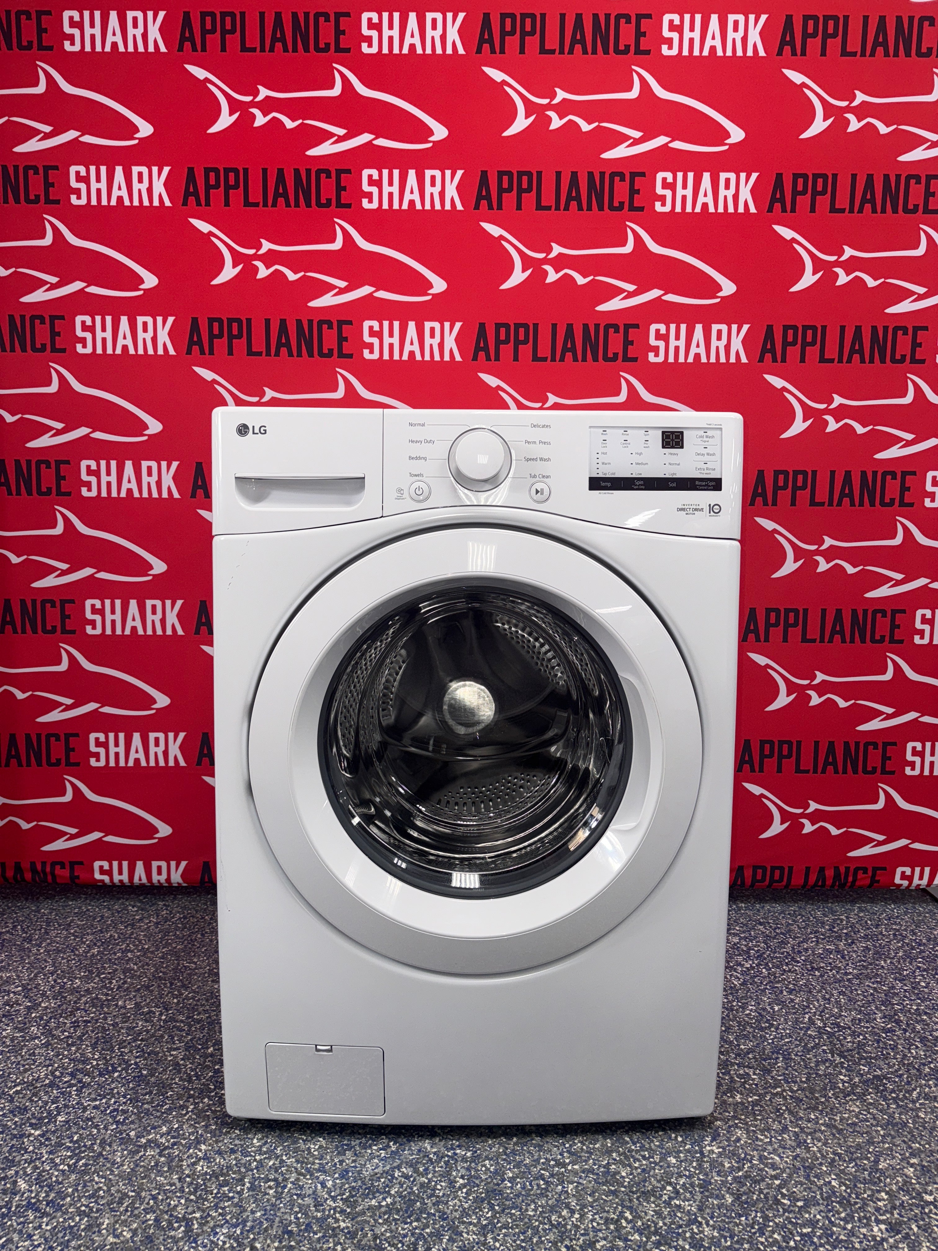 Scratch-dent LG front load washer at Appliance Shark. Kansas City’s best washer store.