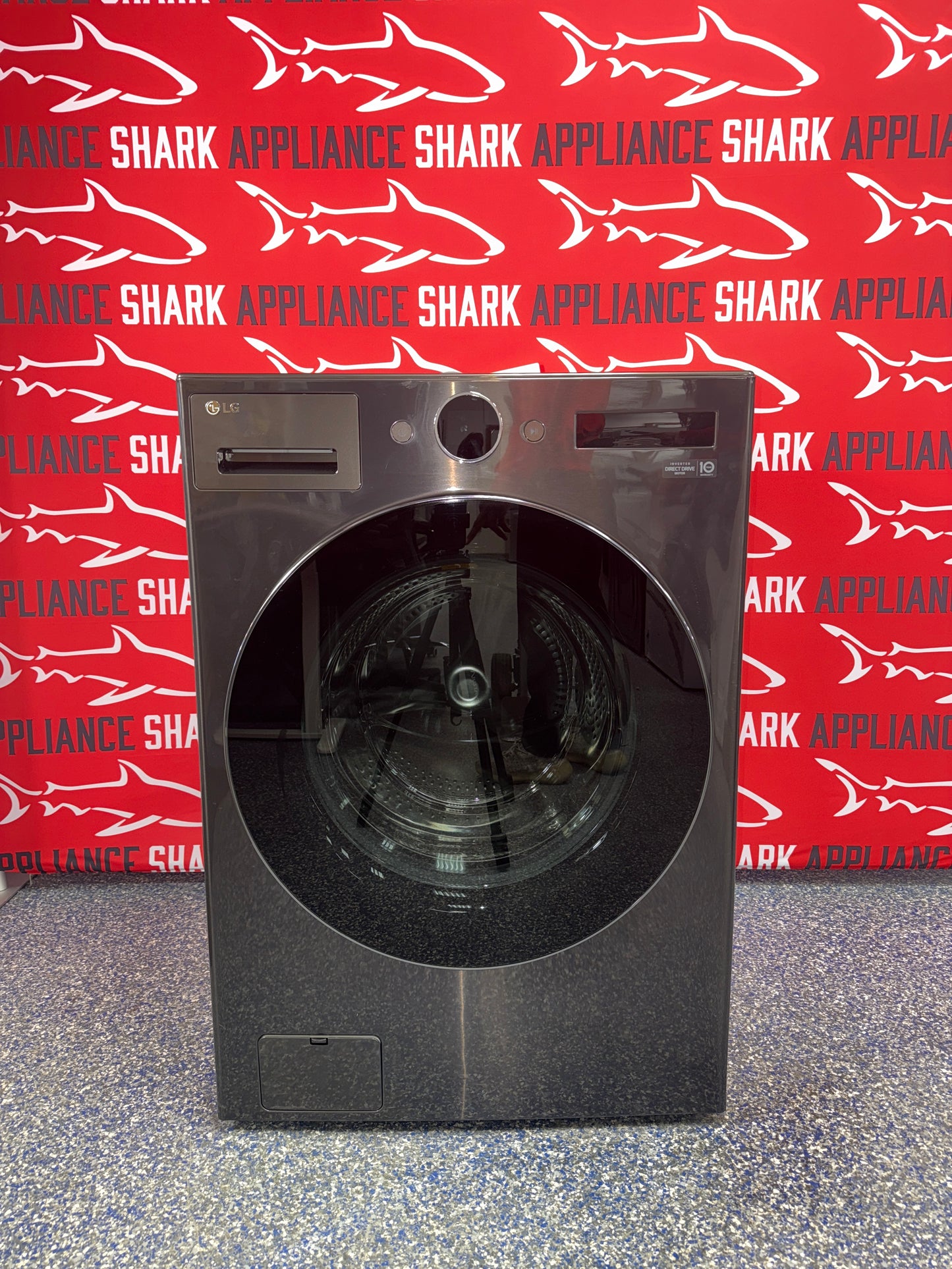 Scratch-dent LG front load washer at Appliance Shark. Kansas City’s best washer store.