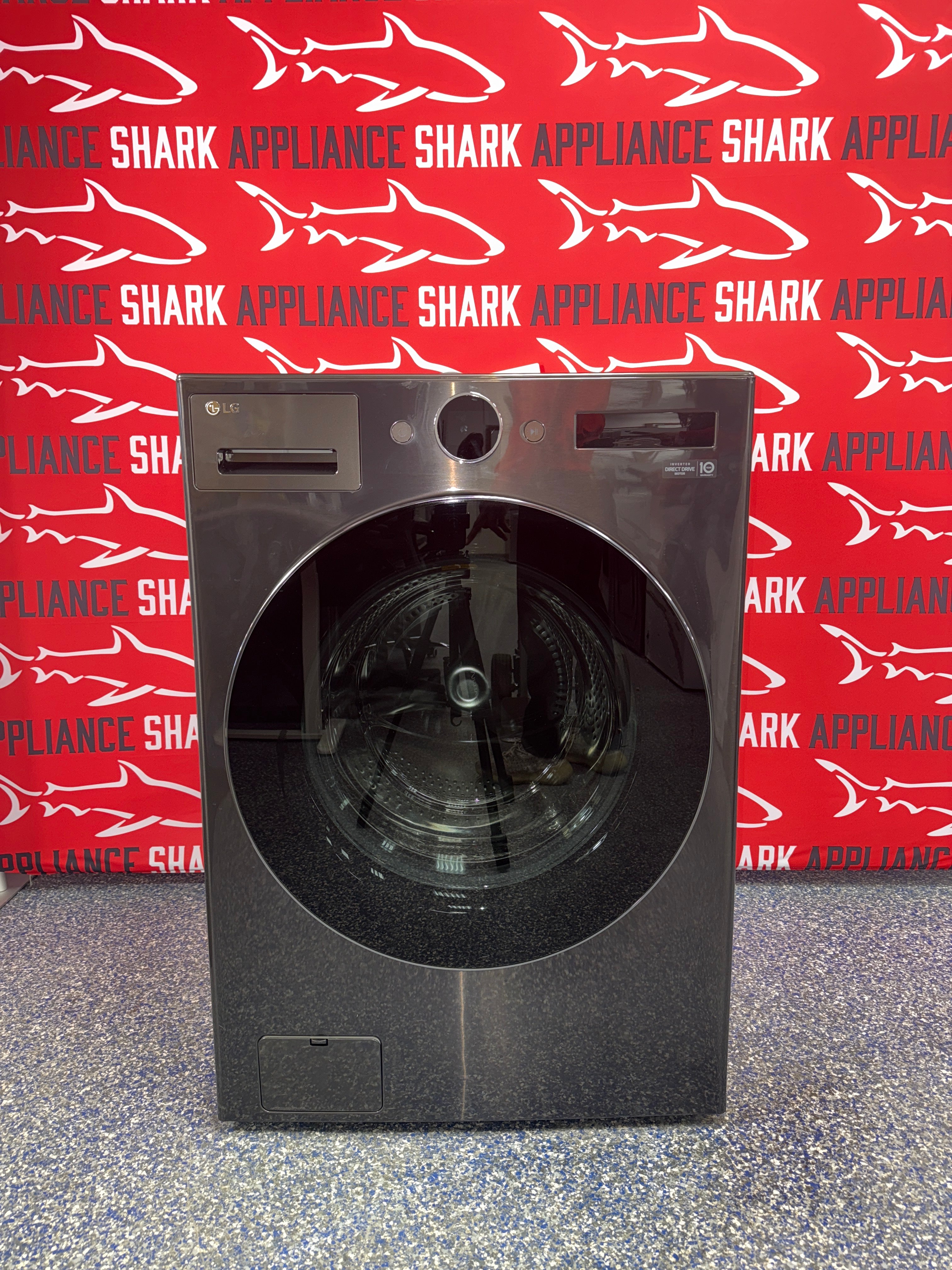 Scratch-dent LG front load washer at Appliance Shark. Kansas City’s best washer store.