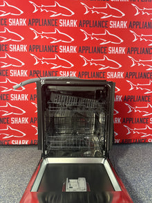 Scratch-dent LG built-in dishwasher at Appliance Shark. Kansas City's best appliance store.