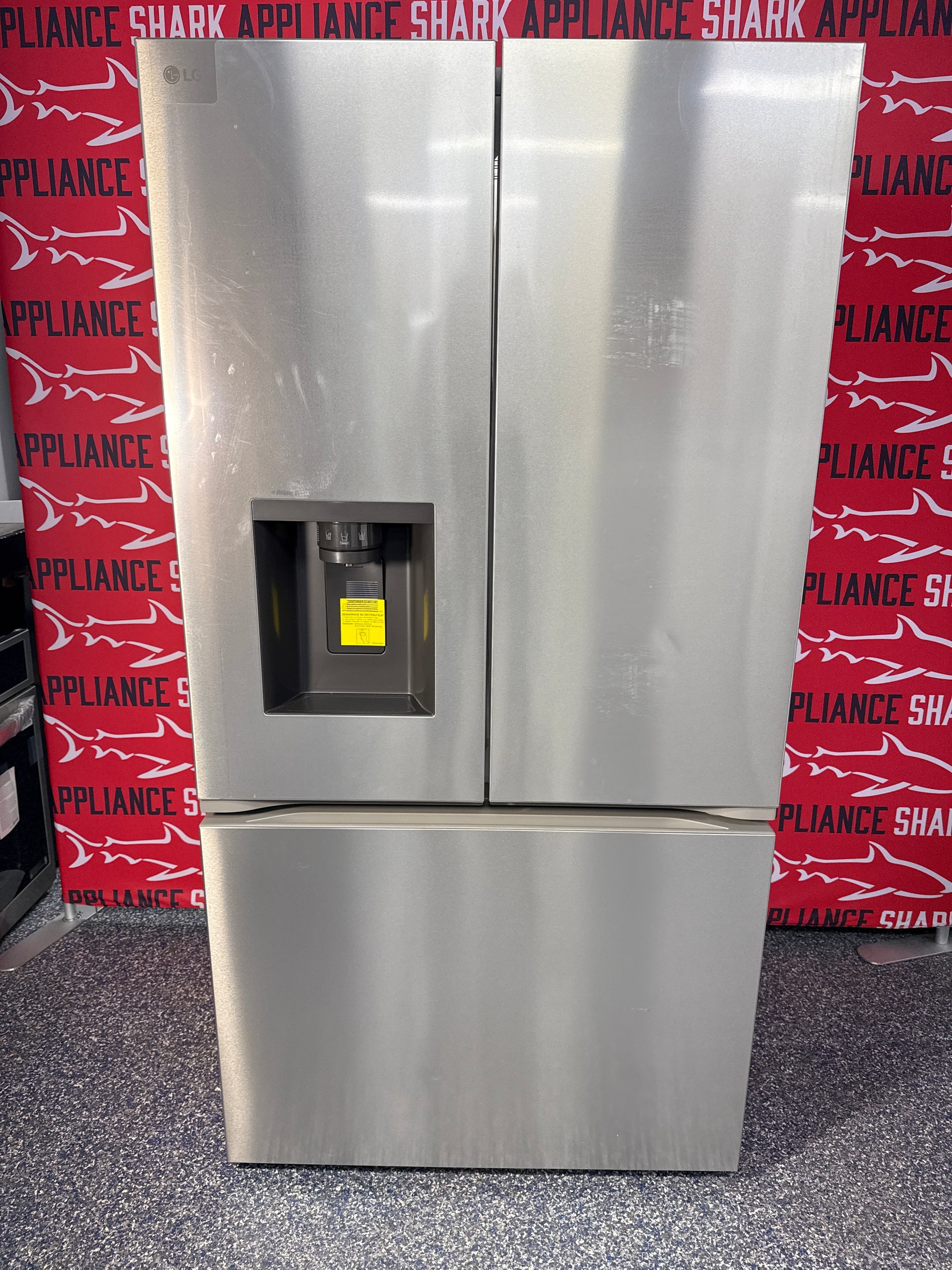 Shop this scratch-dent LG French door refrigerator at Appliance Shark, Overland Park, KS's premier appliance outlet.