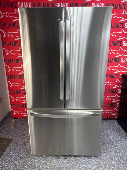 Discount LG French door refrigerator at Appliance Shark. Overland Park, KS’s premier scratch-dent appliance store.