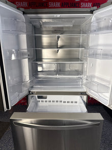 Scratch-dent LG refrigerator at Appliance Shark. Kansas City’s best appliance store.