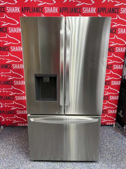 Discount LG French door refrigerator at Appliance Shark. Overland Park, KS’s premier scratch-dent appliance store.