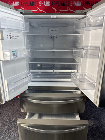 Scratch-dent LG refrigerator at Appliance Shark. Kansas City’s best appliance store.