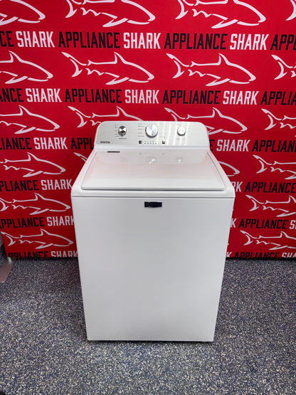 Scratch-dent MAYTAG washer at Appliance Shark. Kansas City’s best appliance store.