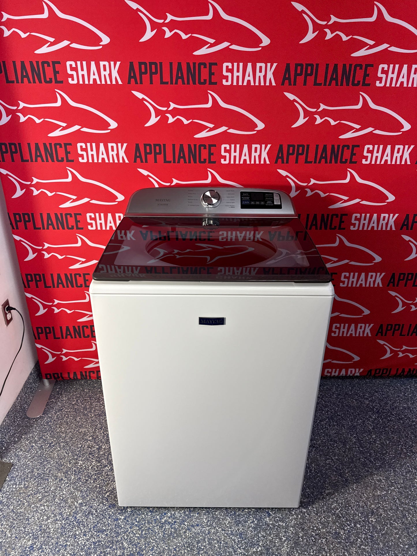 Discount MAYTAG top load washer at Appliance Shark. Overland Park, KS’s premier scratch-dent appliance store.