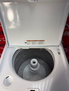 Scratch-dent MAYTAG top load washer at Appliance Shark. Kansas City’s best washer store.