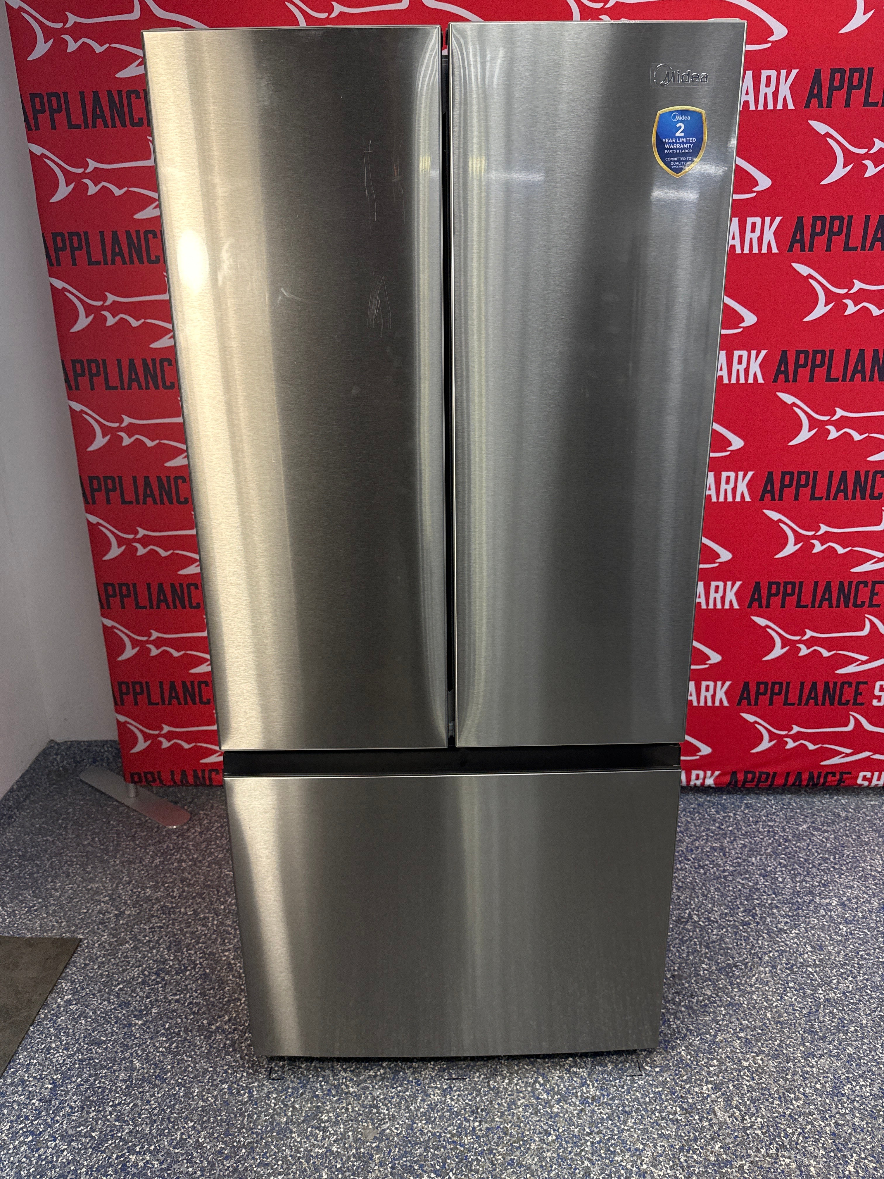 Discounted MIDEA French door refrigerator with inverter compressor at Appliance Shark. Kansas City's trusted scratch-dent appliance outlet.