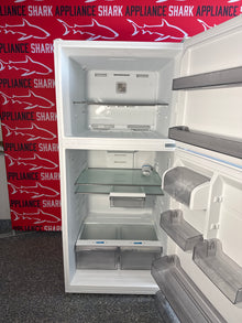 Scratch-dent MIDEA refrigerators at Appliance Shark. Kansas City's best scratch-dent appliance store.