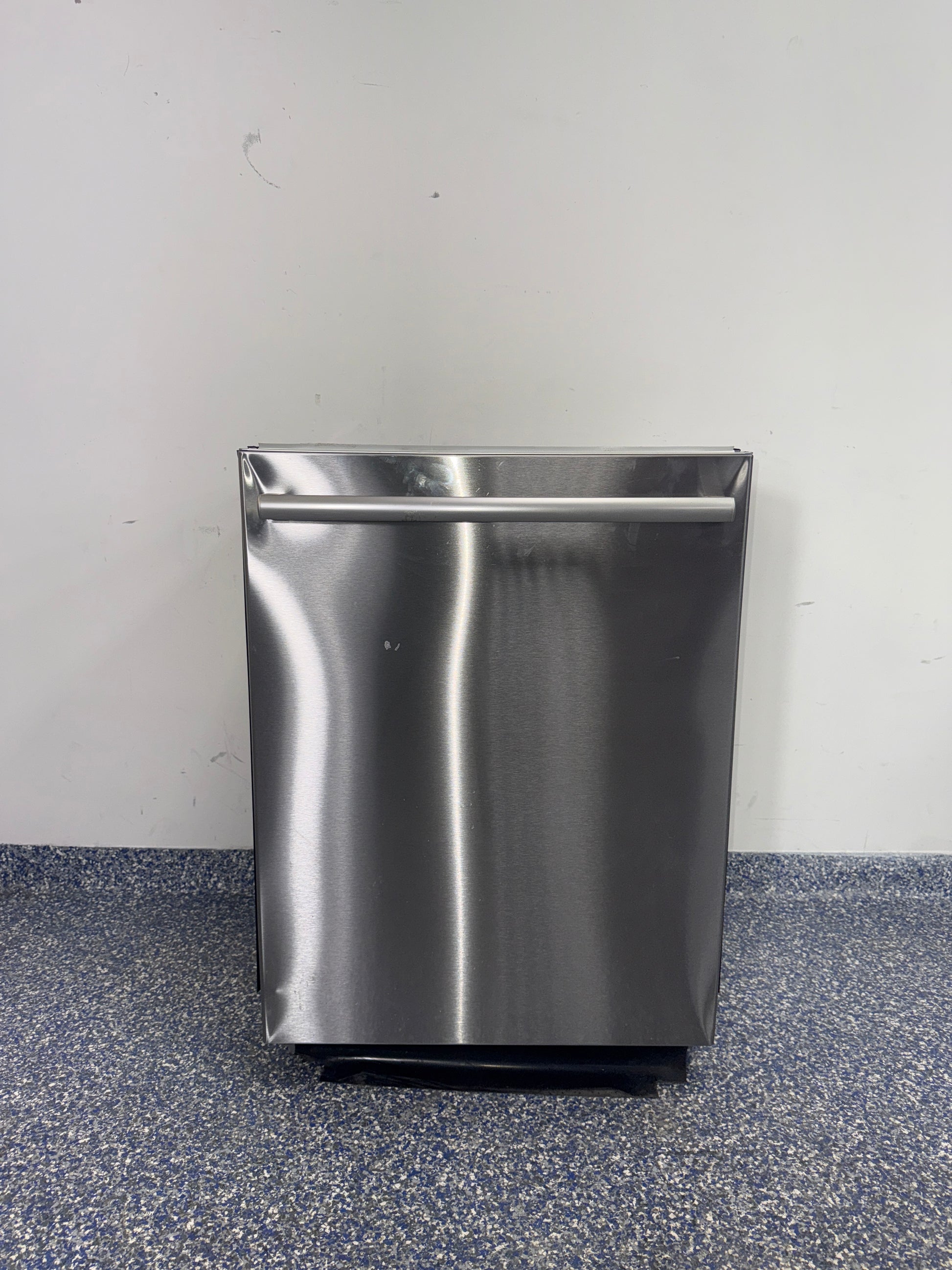 Alt text: BOSCH SHX78CC5UC built-in dishwasher front view in Overland Park Kansas City area