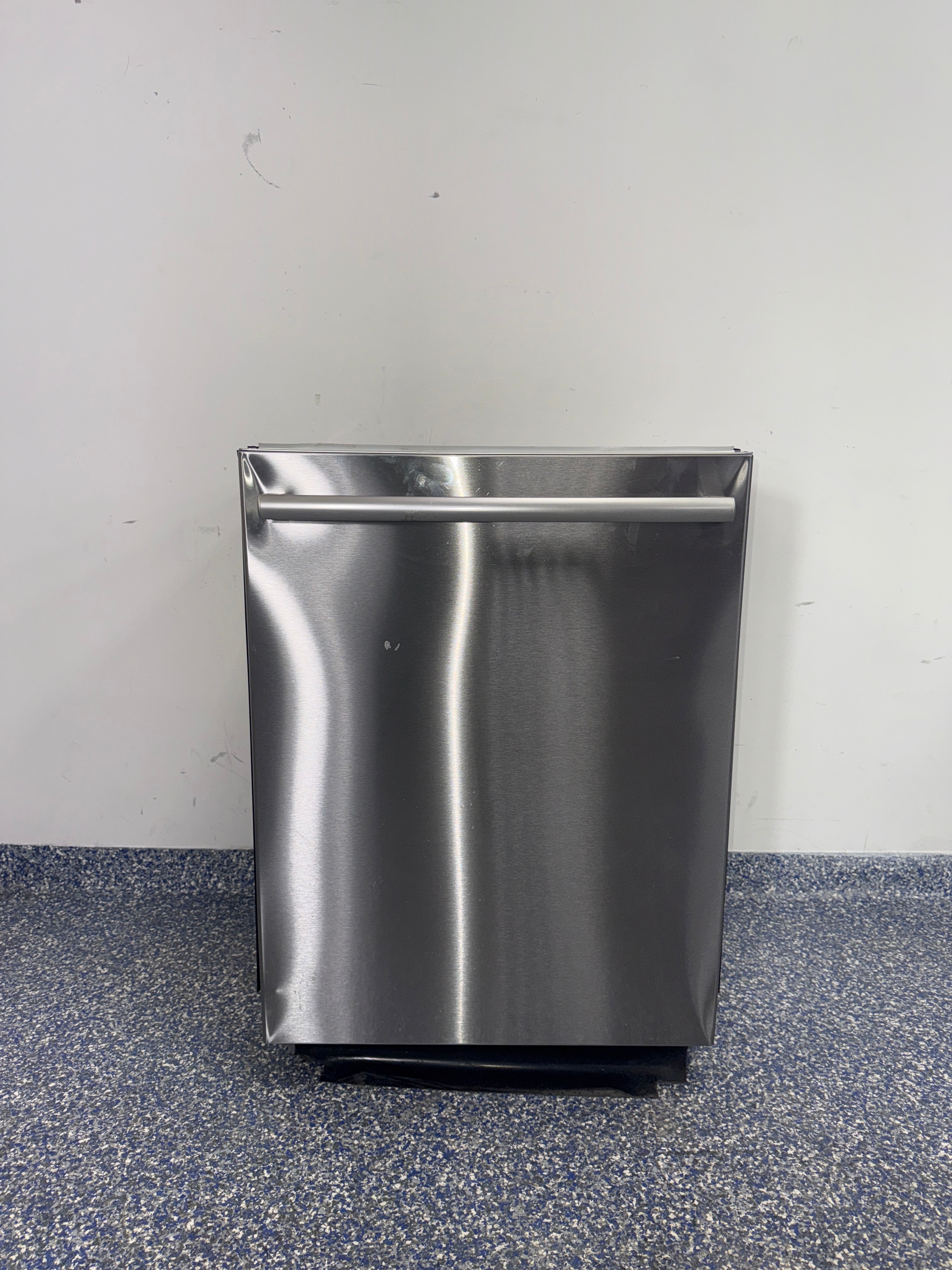 Alt text: BOSCH SHX78CC5UC built-in dishwasher front view in Overland Park Kansas City area