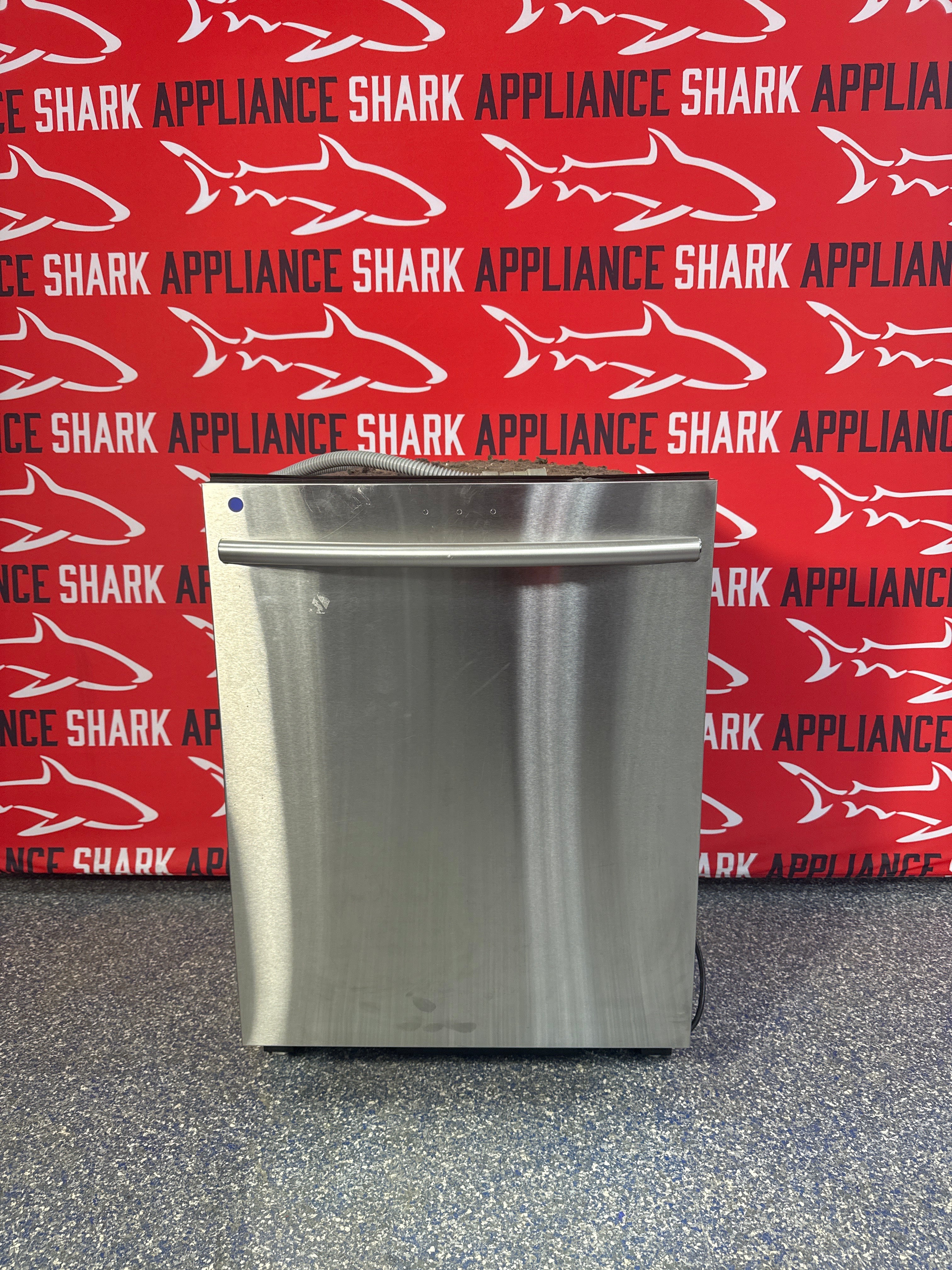 Discount SAMSUNG built-in dishwasher at Appliance Shark. Overland Park, KS’s premier scratch-dent appliance store.