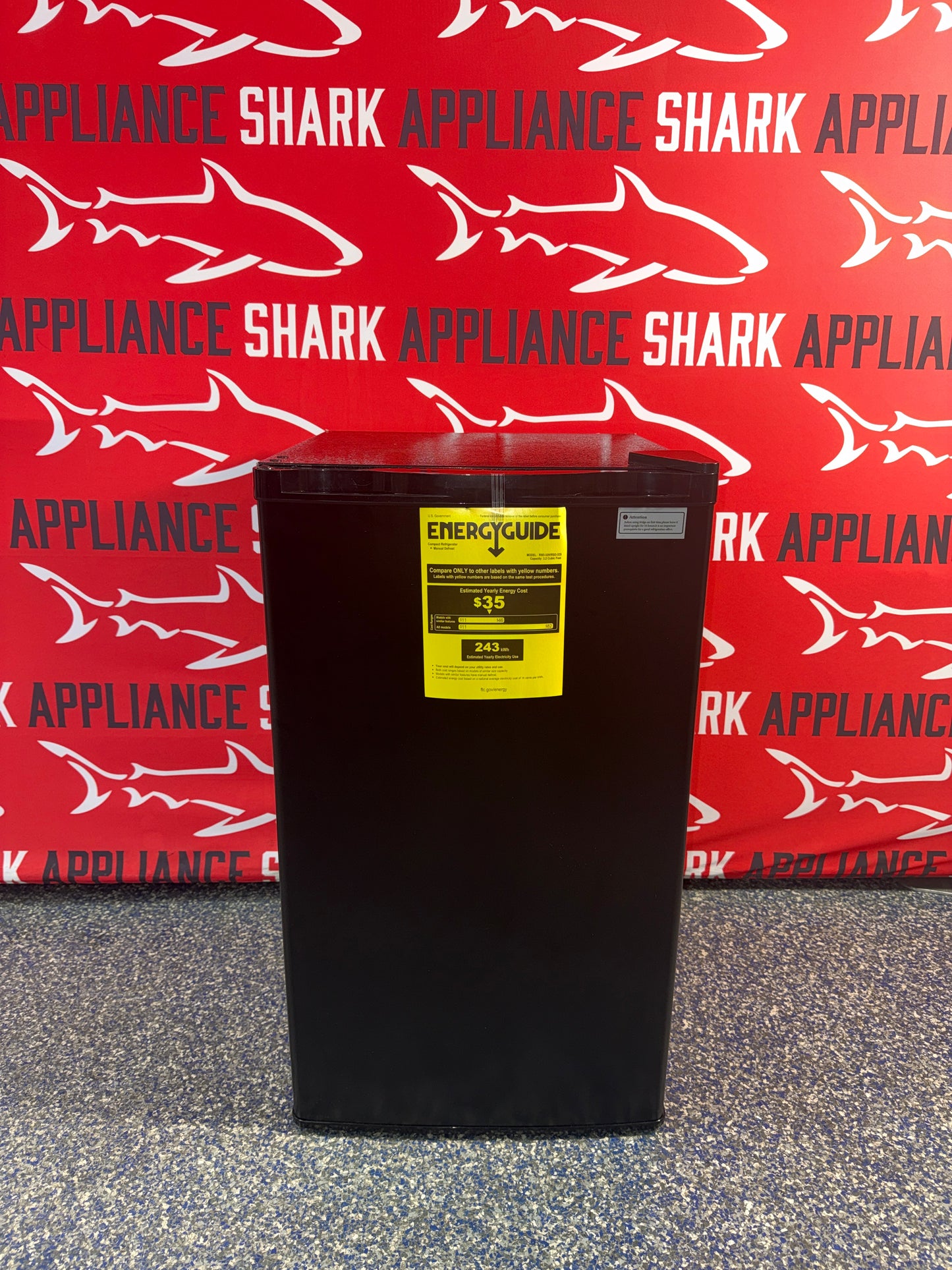 Shop SIMZLIFE mini refrigerators at Appliance Shark. Overland Park, KS's premier scratch-dent appliance store.