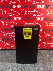Shop SIMZLIFE mini refrigerators at Appliance Shark. Overland Park, KS's premier scratch-dent appliance store.