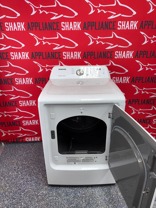 Affordable SAMSUNG gas dryer at Appliance Shark. Kansas City’s best appliance store.