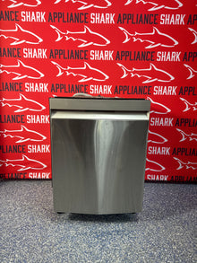 Discount SAMSUNG dishwasher at Appliance Shark. Overland Park, KS’s premier scratch-dent appliance store.