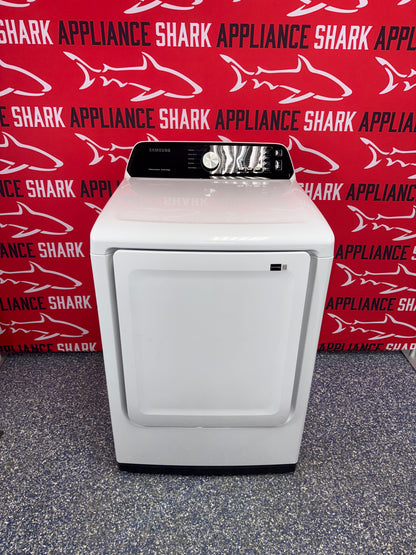 Scratch-dent SAMSUNG electric dryer at Appliance Shark. Kansas City’s best dryer store.