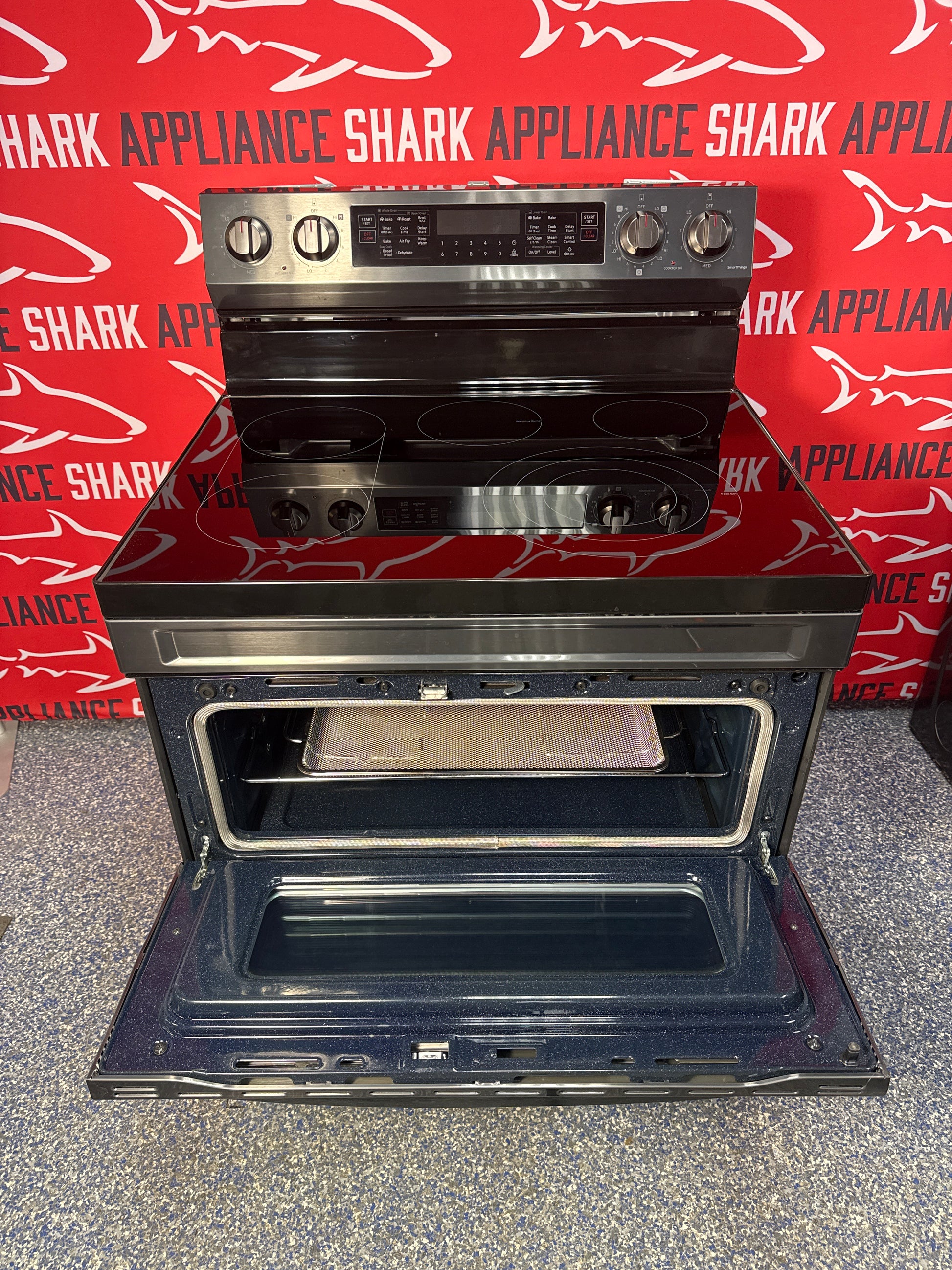 Scratch-dent SAMSUNG electric range at Appliance Shark. Kansas City's best appliance store.