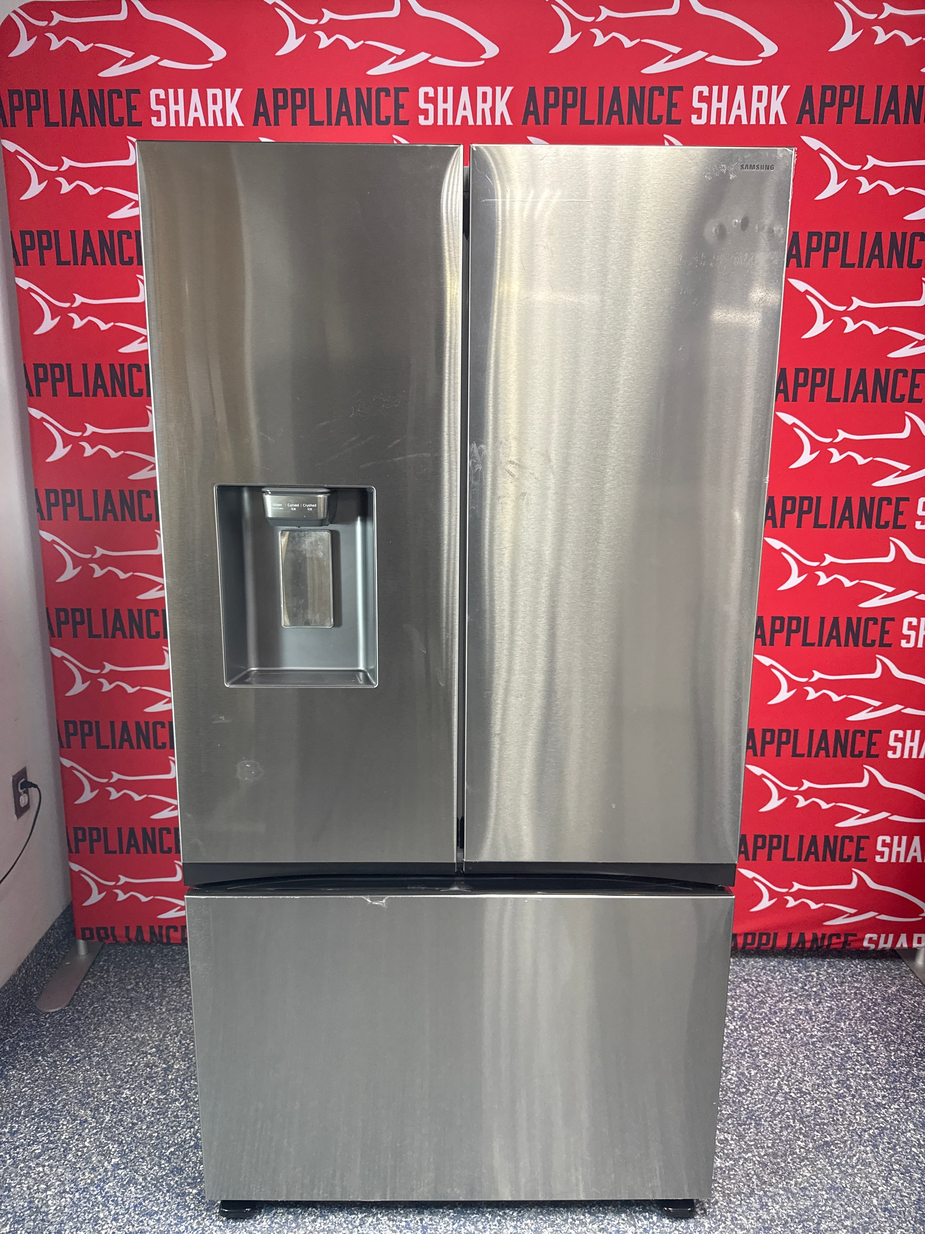 Affordable SAMSUNG refrigerator at Appliance Shark. Kansas City’s best appliance store.