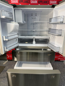 Scratch-dent SAMSUNG French door refrigerator at Appliance Shark. Kansas City's best appliance store.