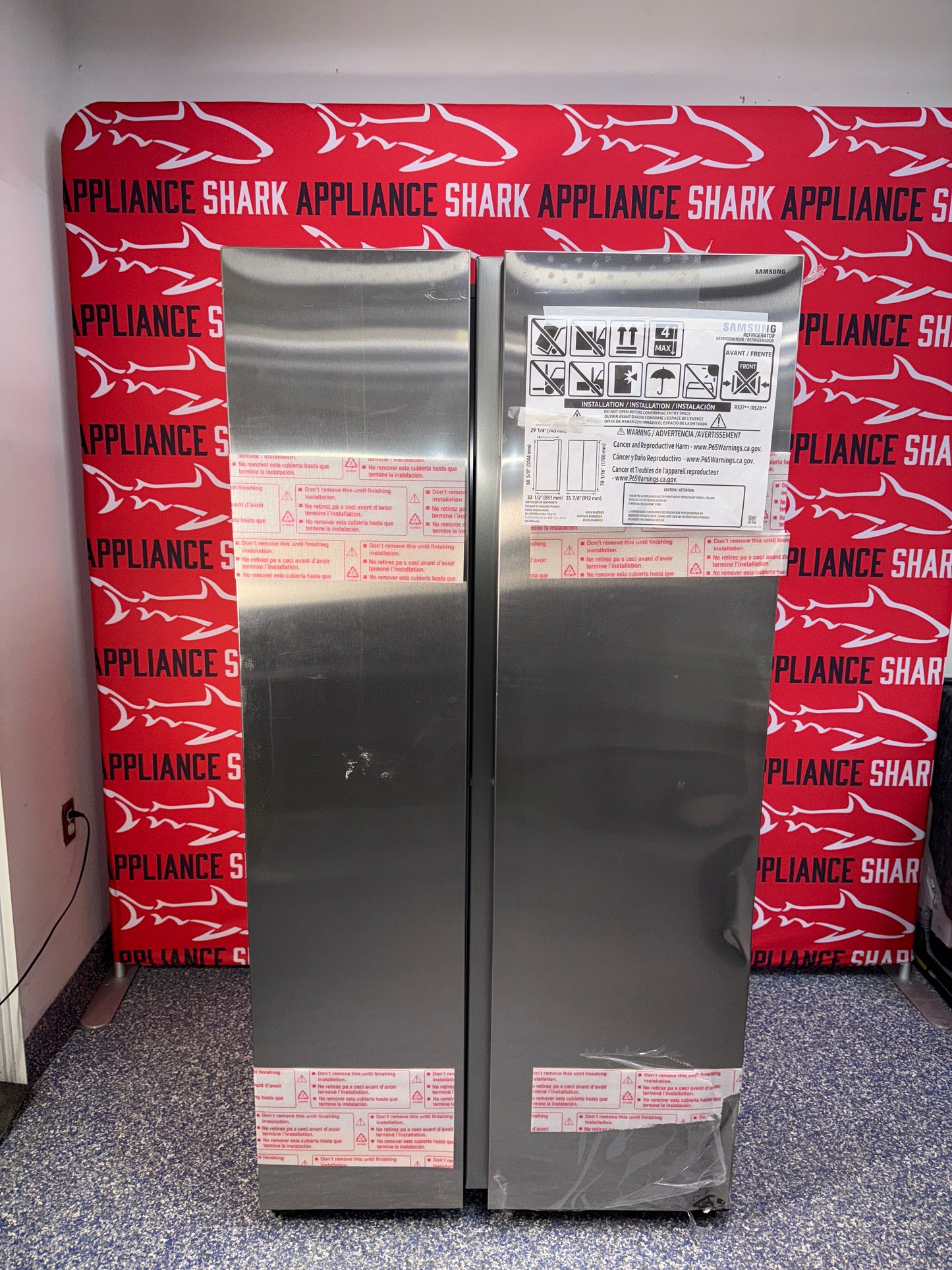 Discount SAMSUNG side by side refrigerator at Appliance Shark. Overland Park, KS’s premier scratch-dent appliance store.