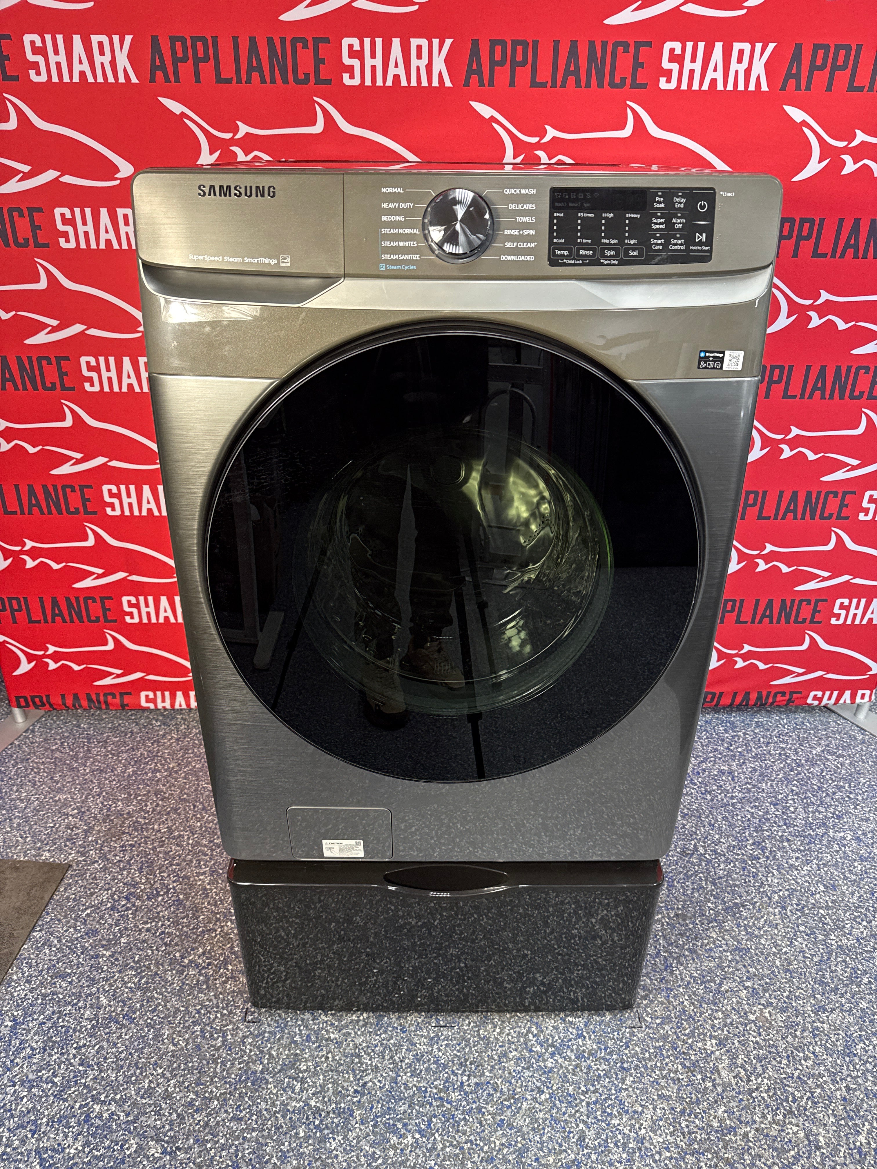 Scratch-dent SAMSUNG front load washer at Appliance Shark. Kansas City's best appliance store.