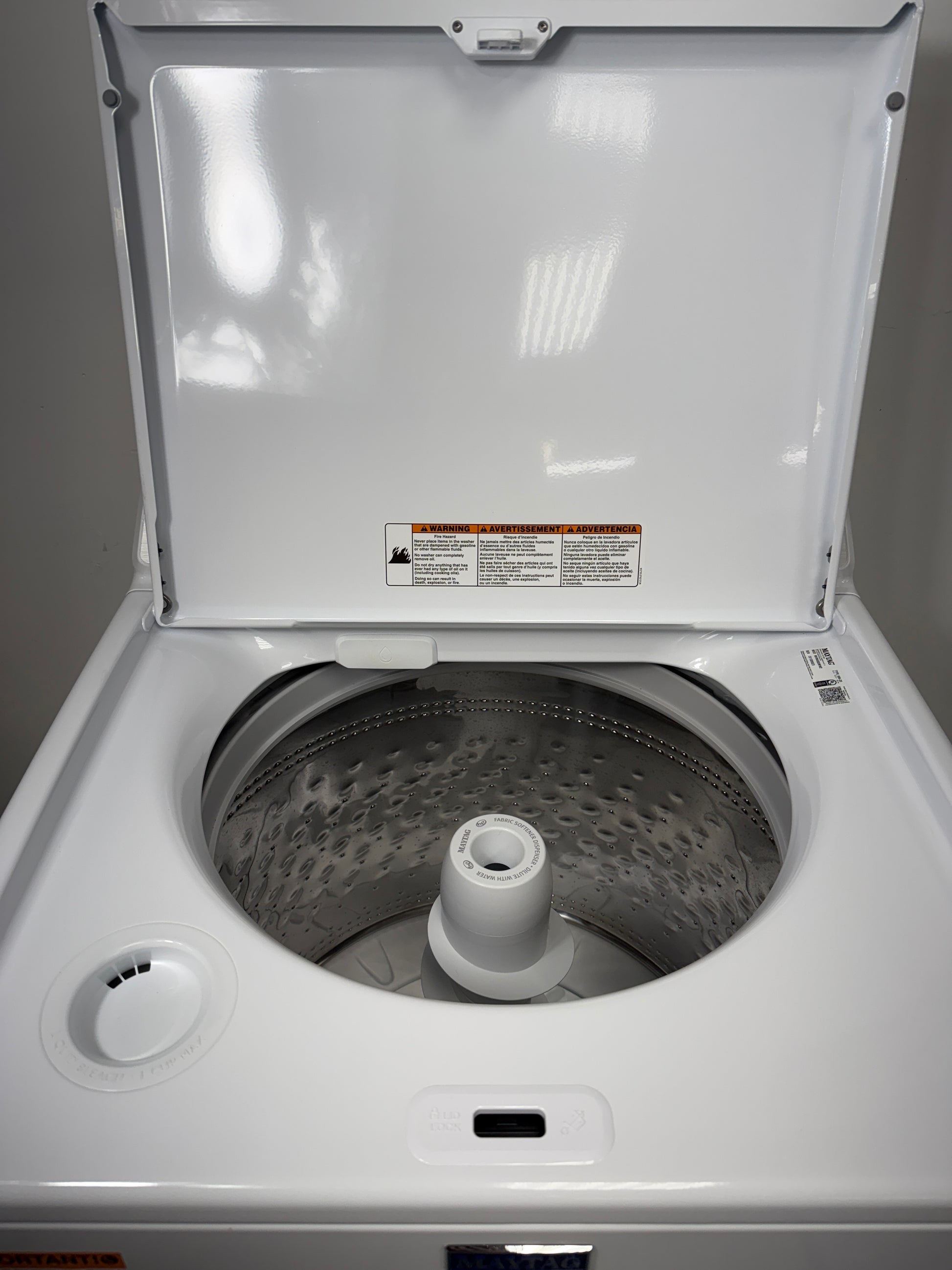 MVW4505MW | 5.2 Cu.Ft. Top Load MAYTAG Washing Machine with Deep Fill, Stainless Steel Tub, and Agitator at the Best Scratch and Dent Appliance Store in Kansas City Metro