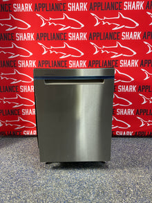 Scratch-dent WHIRLPOOL built-in dishwasher at Appliance Shark. Kansas City’s best dishwasher store.