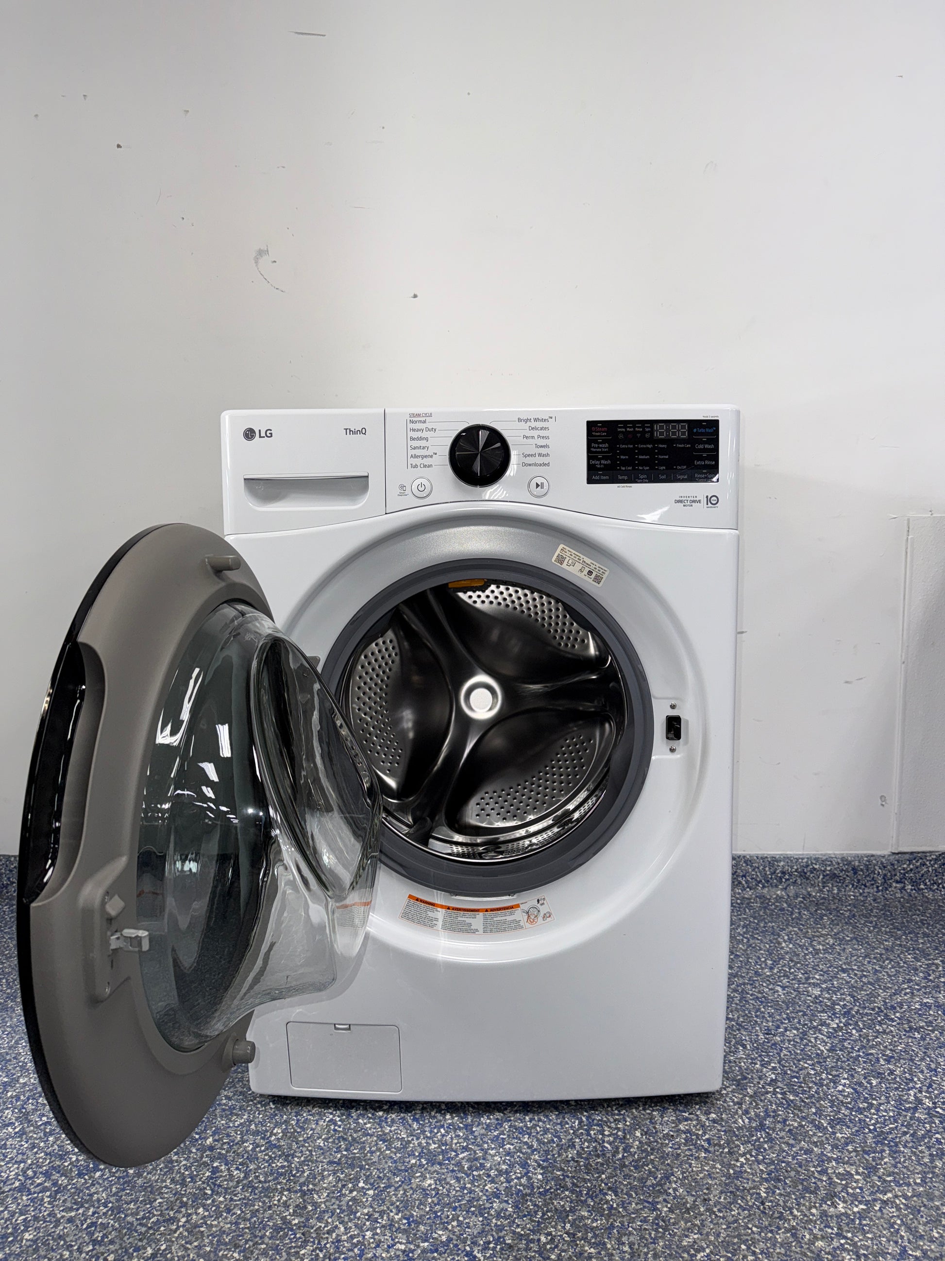 Scratch-dent LG front load washer from Appliance Shark, Kansas City’s trusted appliance store.