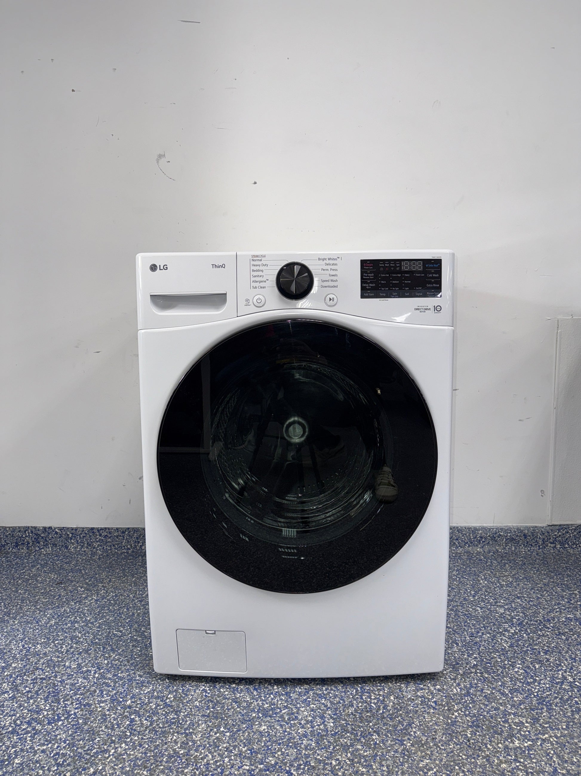 Open box LG front load washer available at Appliance Shark. Overland Park, KS’s go-to discount appliance store.