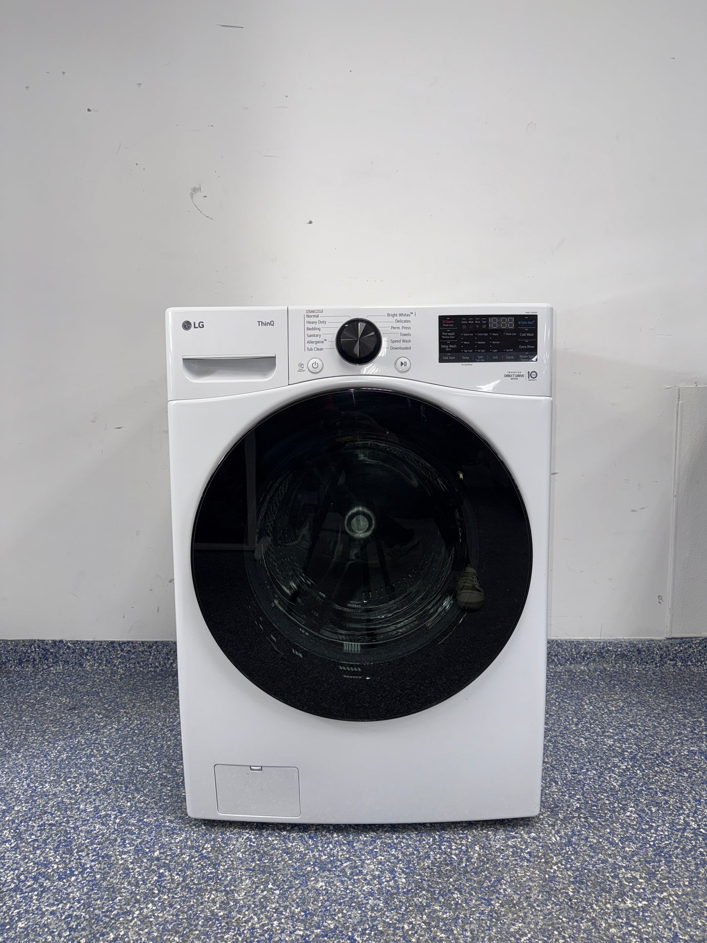 Discount LG front load washer at Appliance Shark. Overland Park, KS’s premier scratch-dent appliance store.