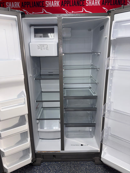 Discount Whirlpool side-by-side refrigerator at Appliance Shark. Overland Park, KS's premier scratch-dent appliance store.
